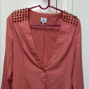 Spike shoulder blazer